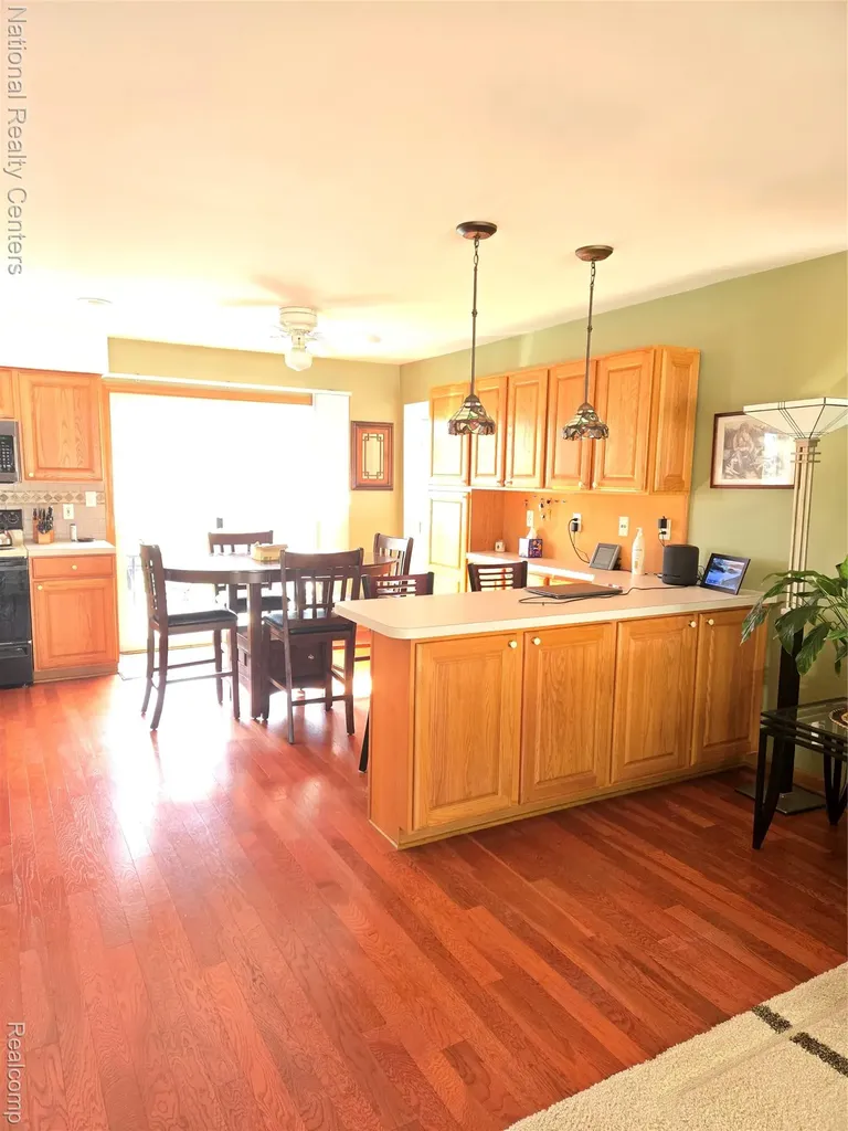8723 Ringwood Drive Commerce Charter Township MI 48382