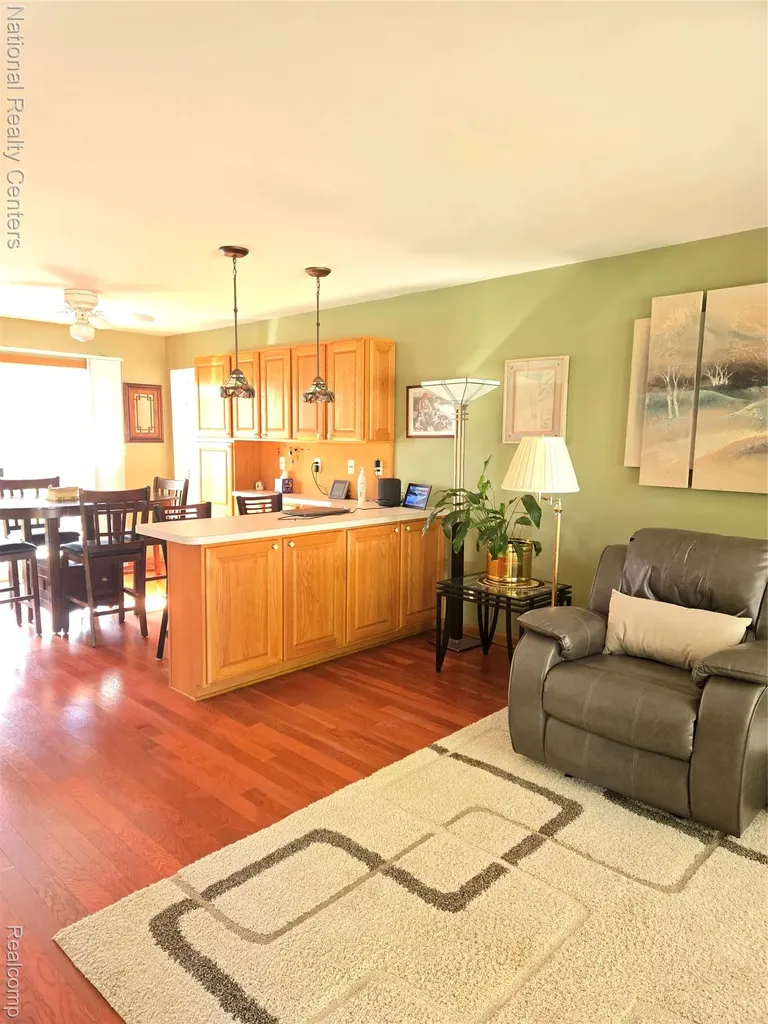 8723 Ringwood Drive Commerce Charter Township MI 48382