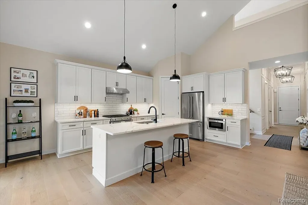2032 Breckenridge Court Rochester City MI 48307