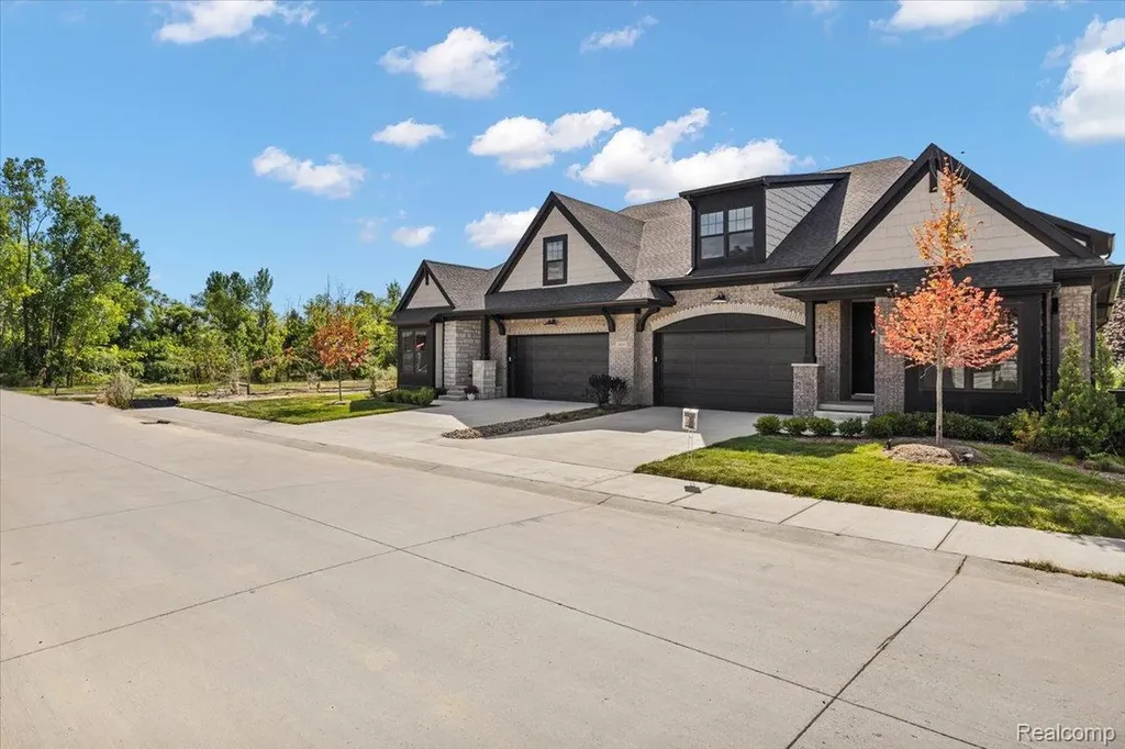 2032 Breckenridge Court Rochester City MI 48307