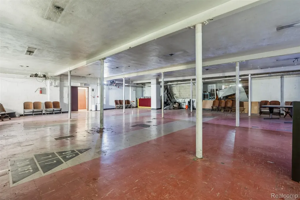 7000 W Chicago Street Detroit City MI 48204