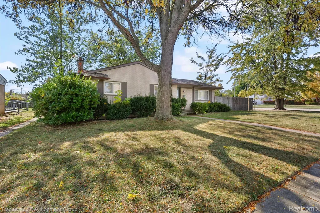 30455 Cherry Avenue Romulus City MI 48174