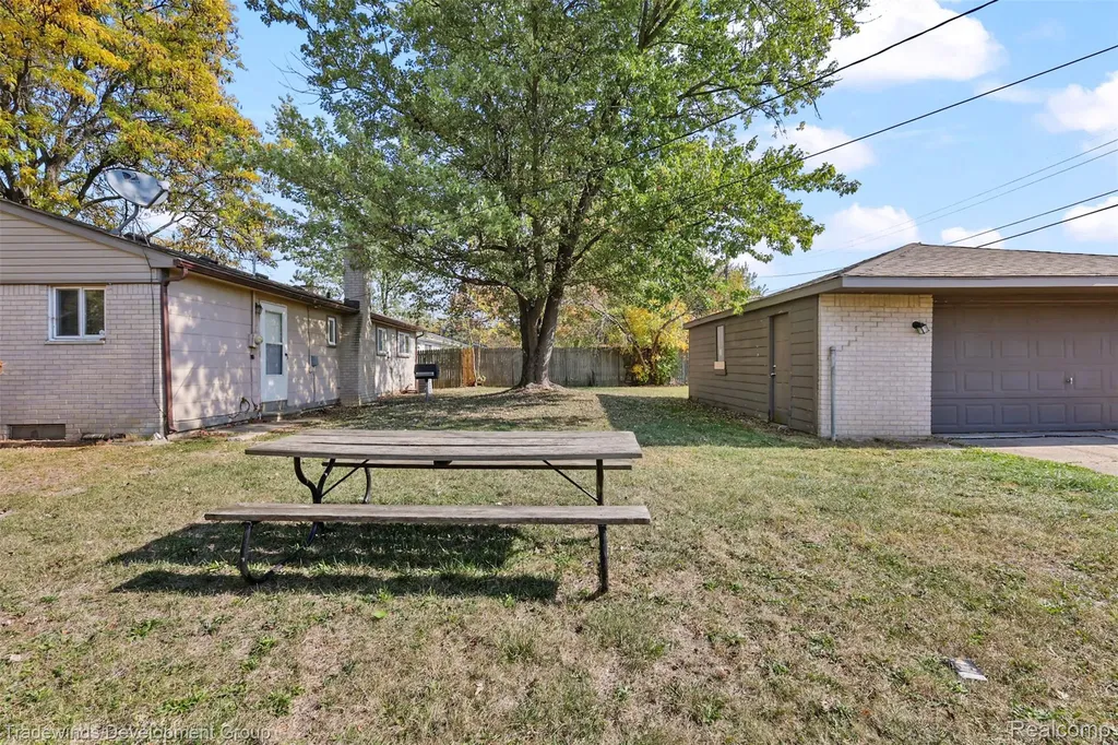 30455 Cherry Avenue Romulus City MI 48174