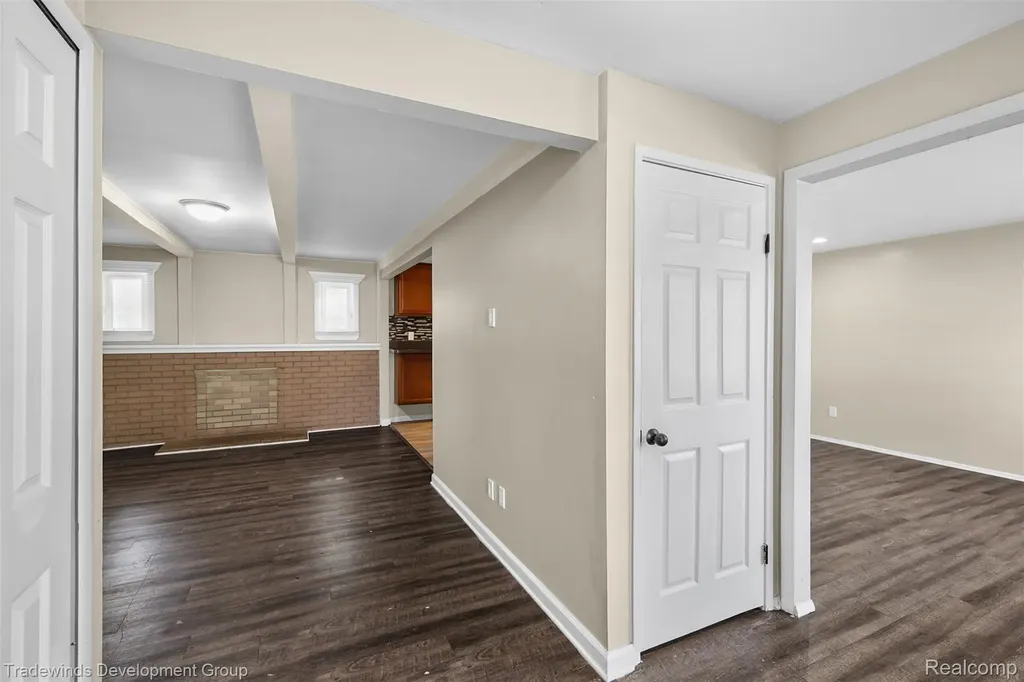 30455 Cherry Avenue Romulus City MI 48174