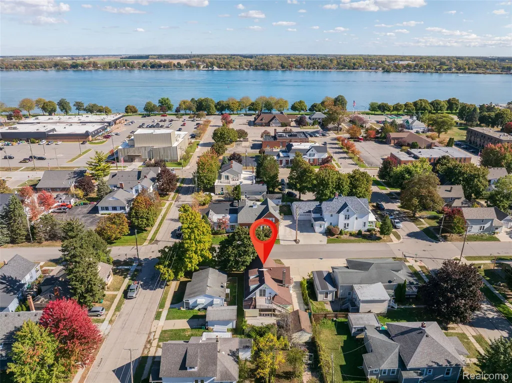 206 S 4th Street St. Clair City MI 48079