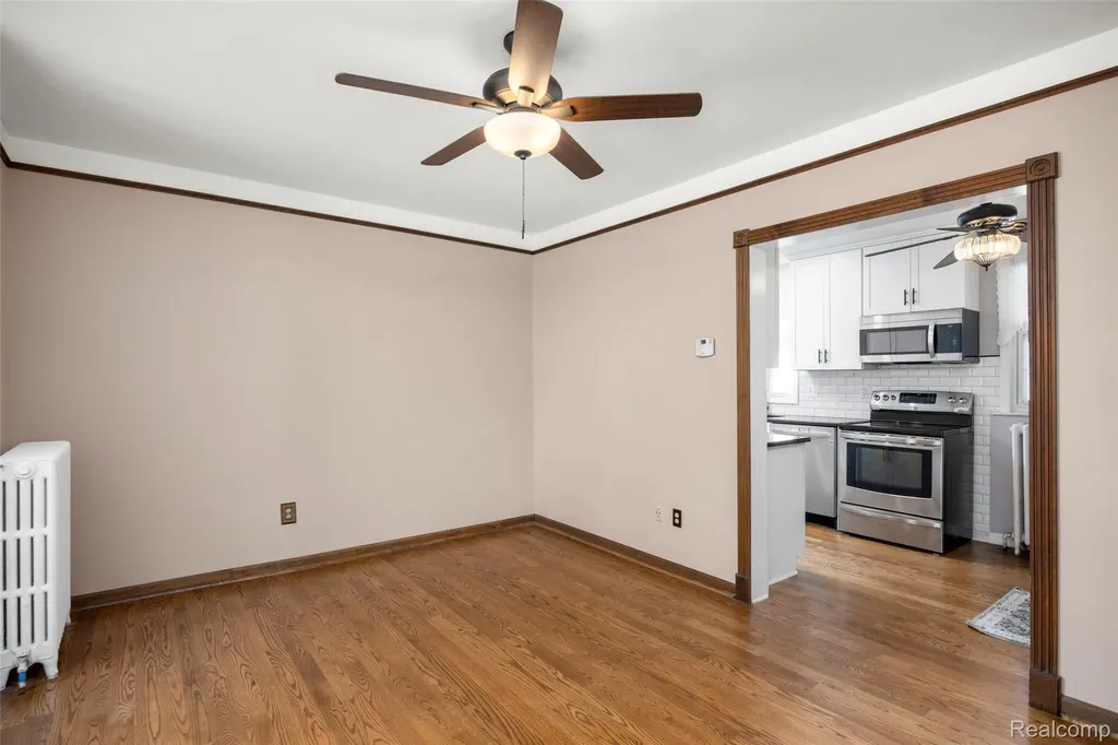 206 S 4th Street St. Clair City MI 48079