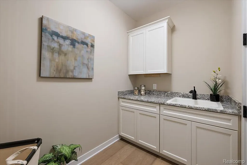2028 Breckenridge Court Rochester City MI 48307
