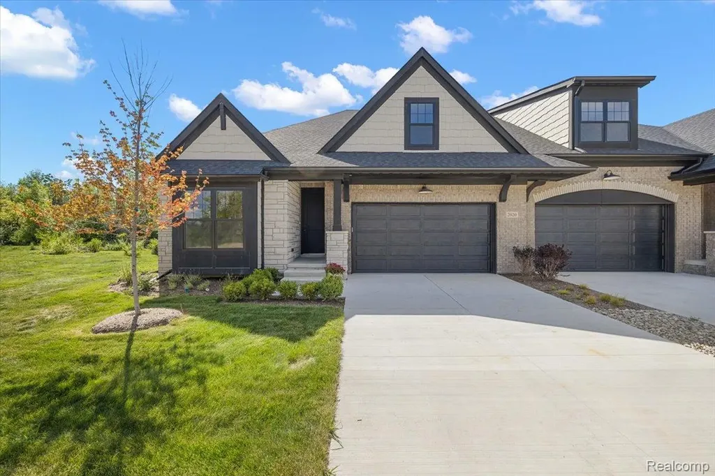 2028 Breckenridge Court Rochester City MI 48307