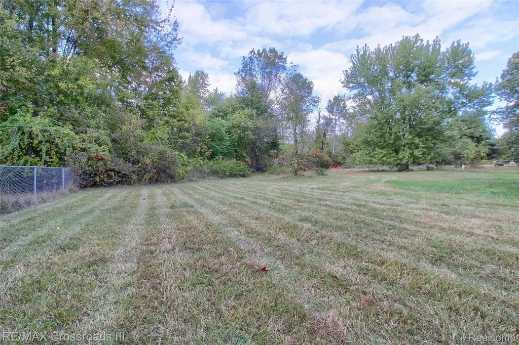 43216 N Bemis Road E Van Buren Charter Township MI 48111