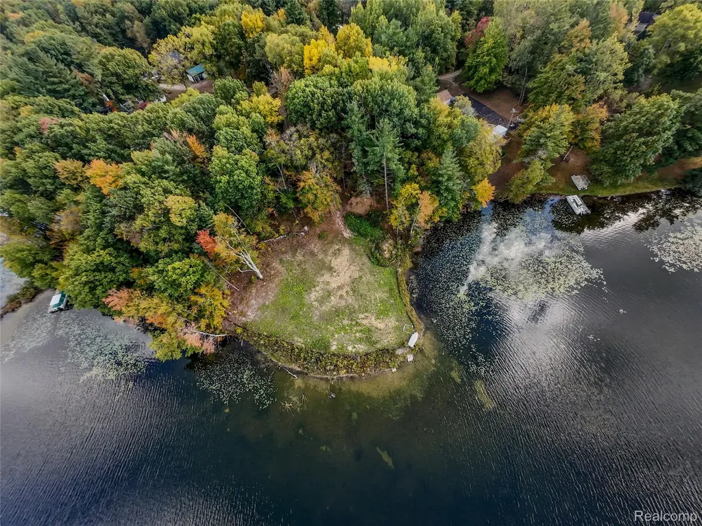 4720 Brunk Drive Otter Lake Village MI 48464