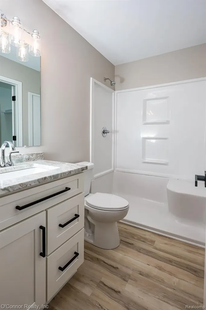 2047 Edward Lane East Kimball Township MI 48074