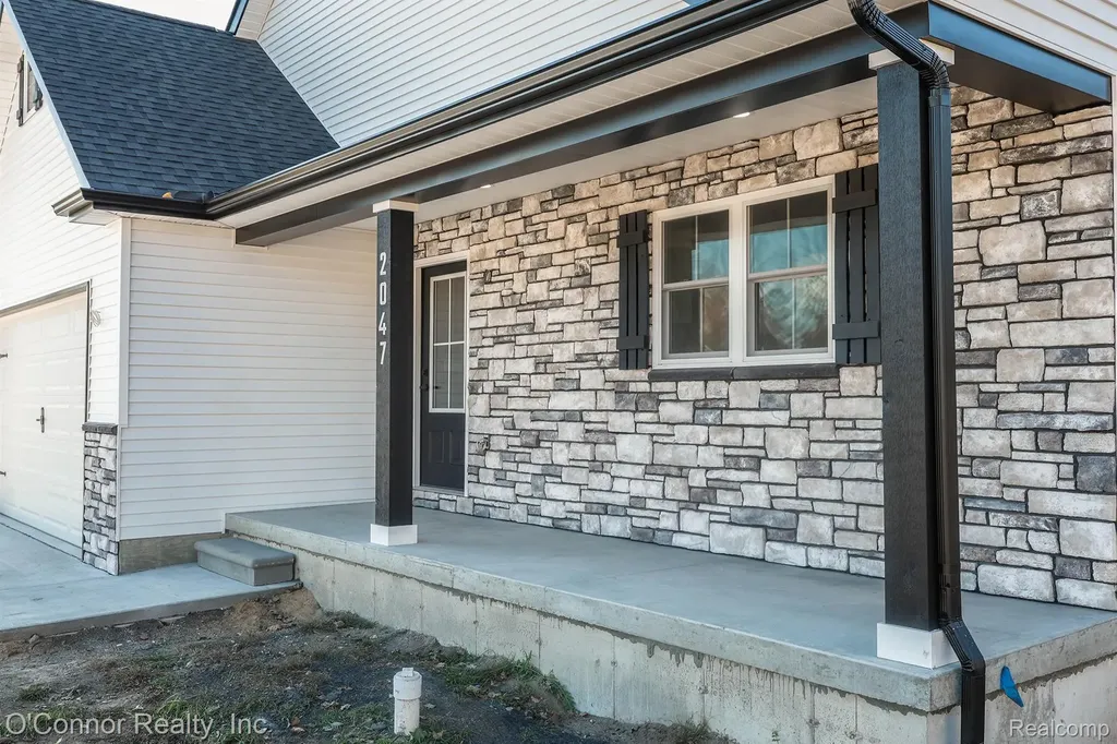 2047 Edward Lane East Kimball Township MI 48074