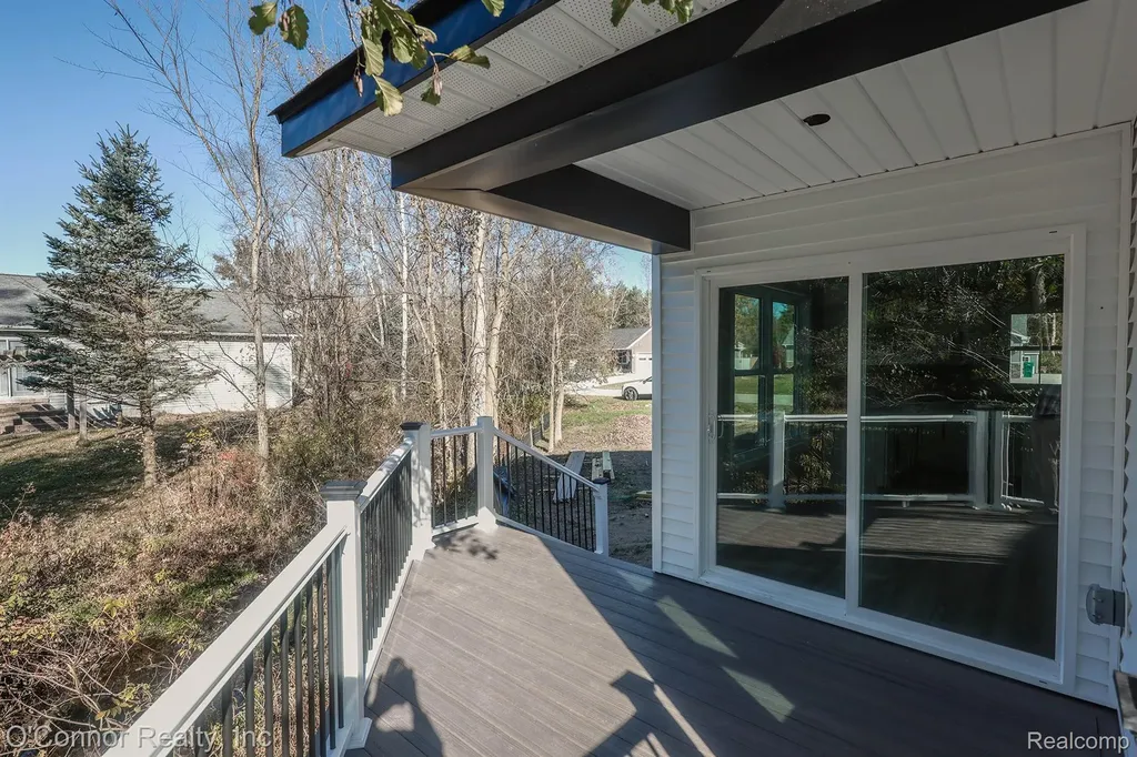 2047 Edward Lane East Kimball Township MI 48074
