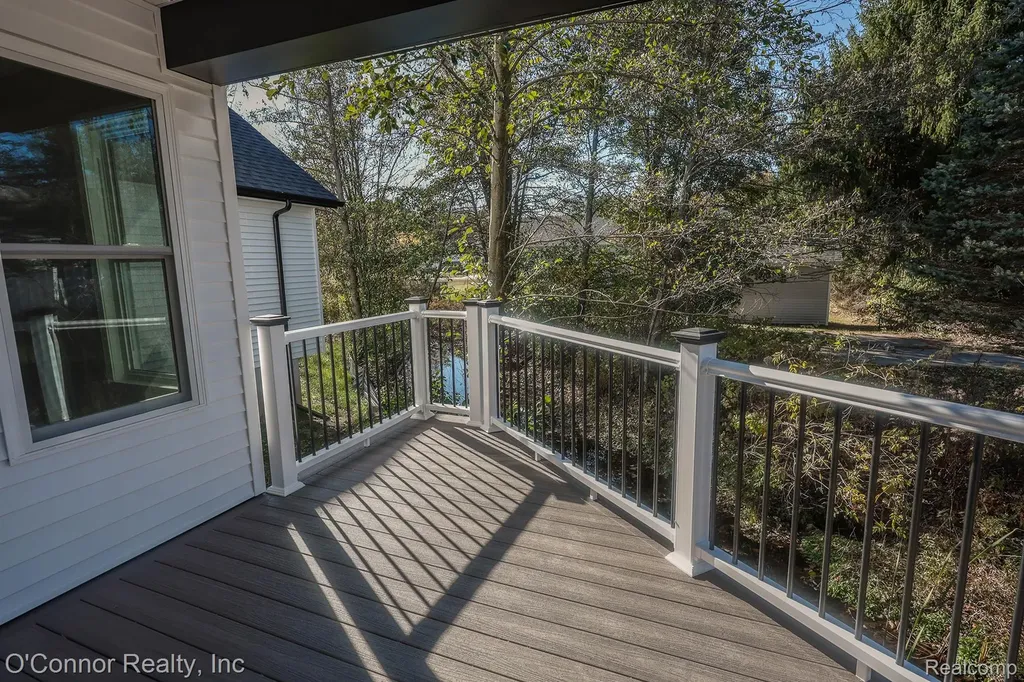 2047 Edward Lane East Kimball Township MI 48074