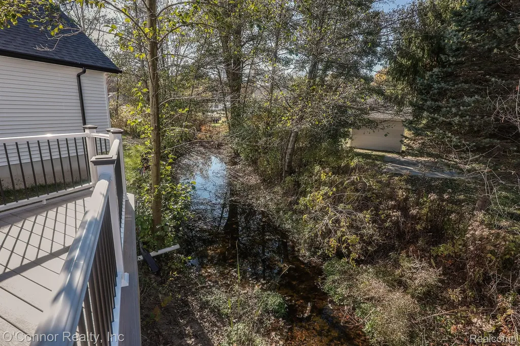 2047 Edward Lane East Kimball Township MI 48074