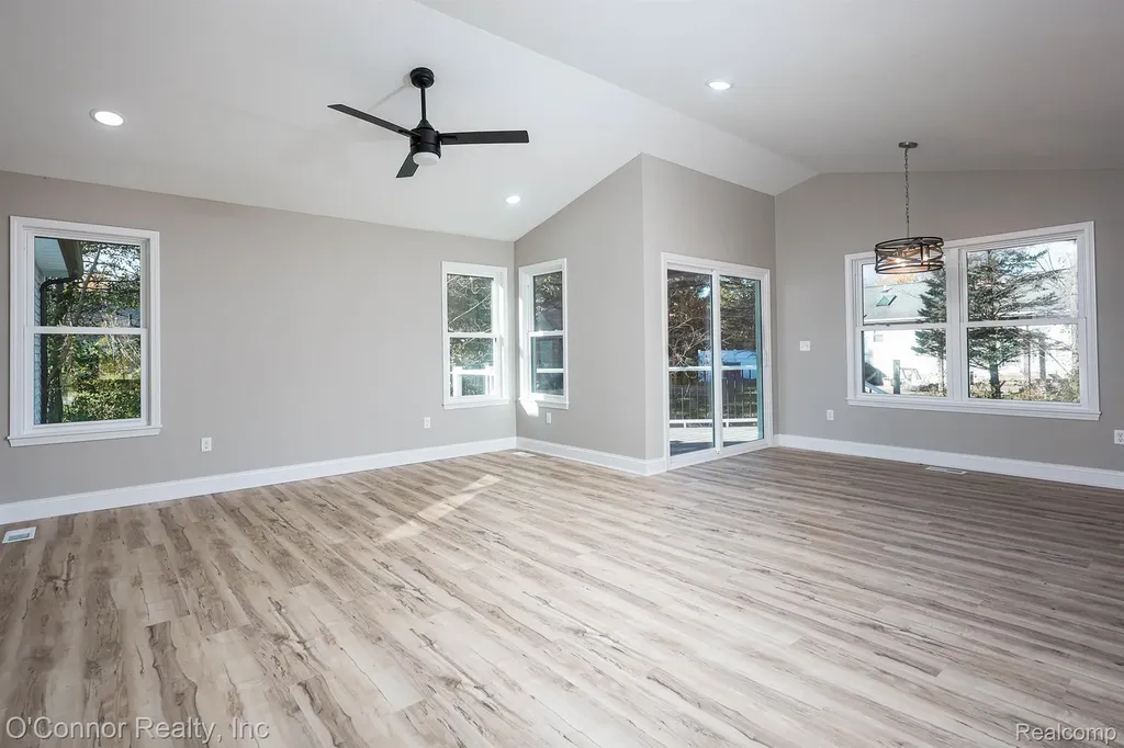 2047 Edward Lane East Kimball Township MI 48074