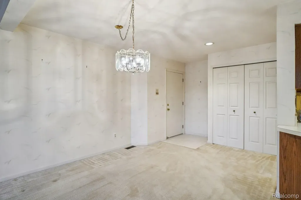 3388 Loon Lake Court Waterford Charter Township MI 48329