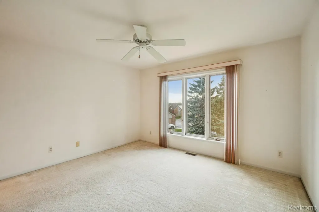 3388 Loon Lake Court Waterford Charter Township MI 48329