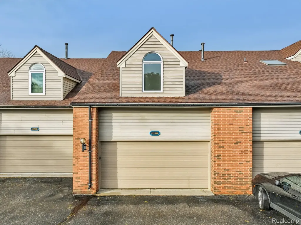 3388 Loon Lake Court Waterford Charter Township MI 48329