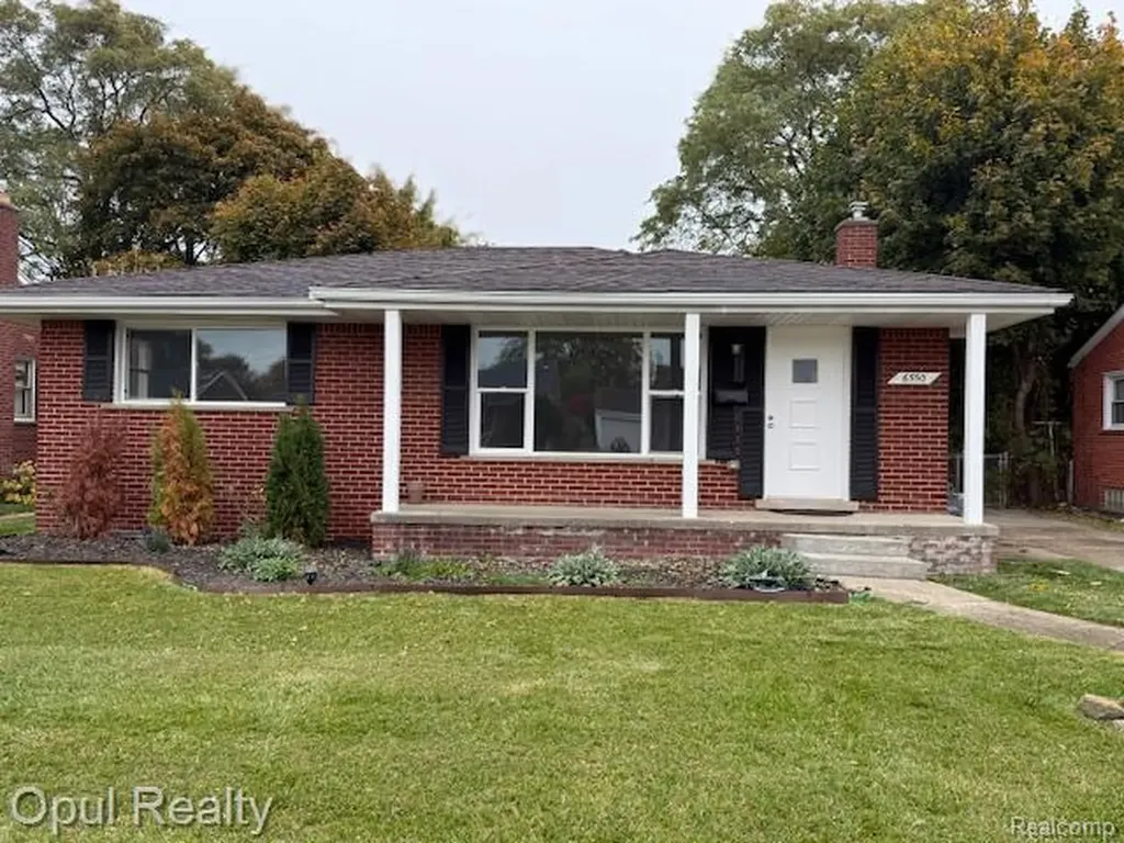 6550 Golfview Street Garden City City MI 48135