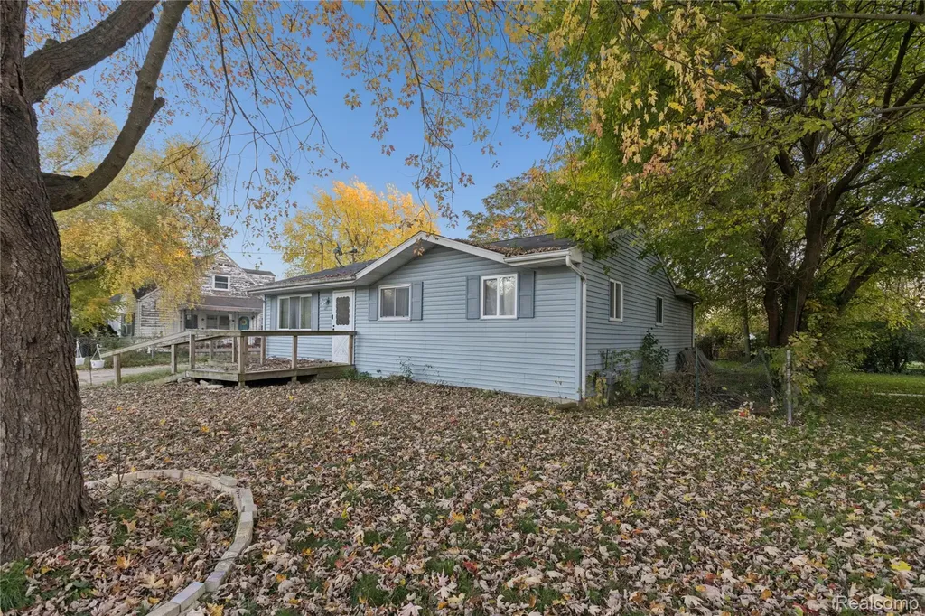 2540 Kansas Avenue Saginaw City MI 48601