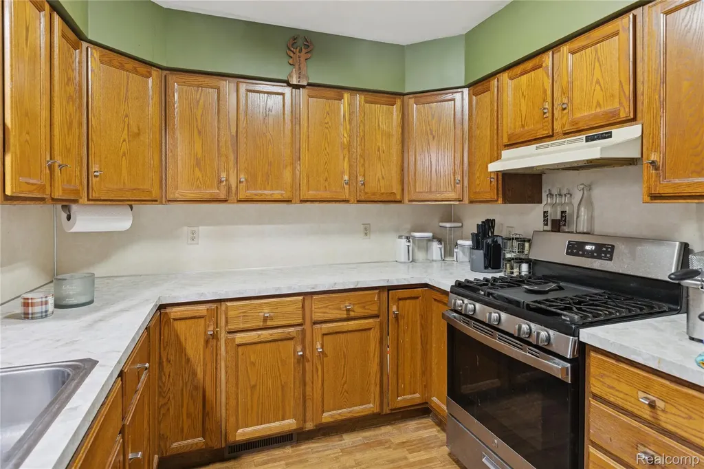2540 Kansas Avenue Saginaw City MI 48601