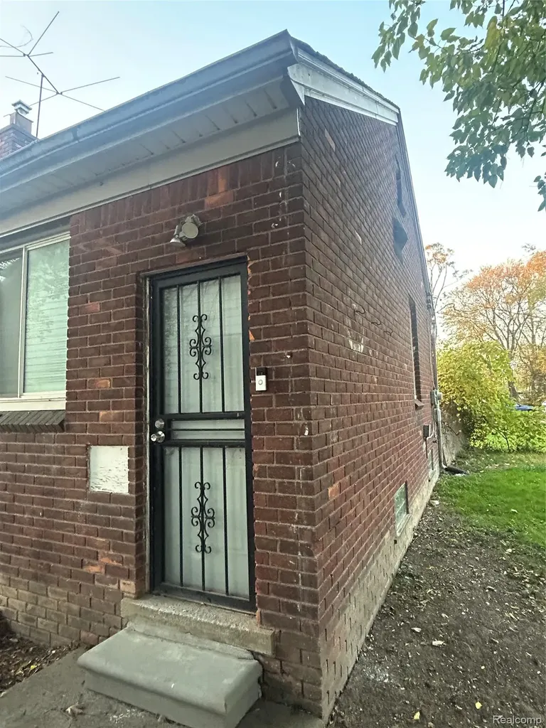 15730 Winthrop Detroit City MI 48227