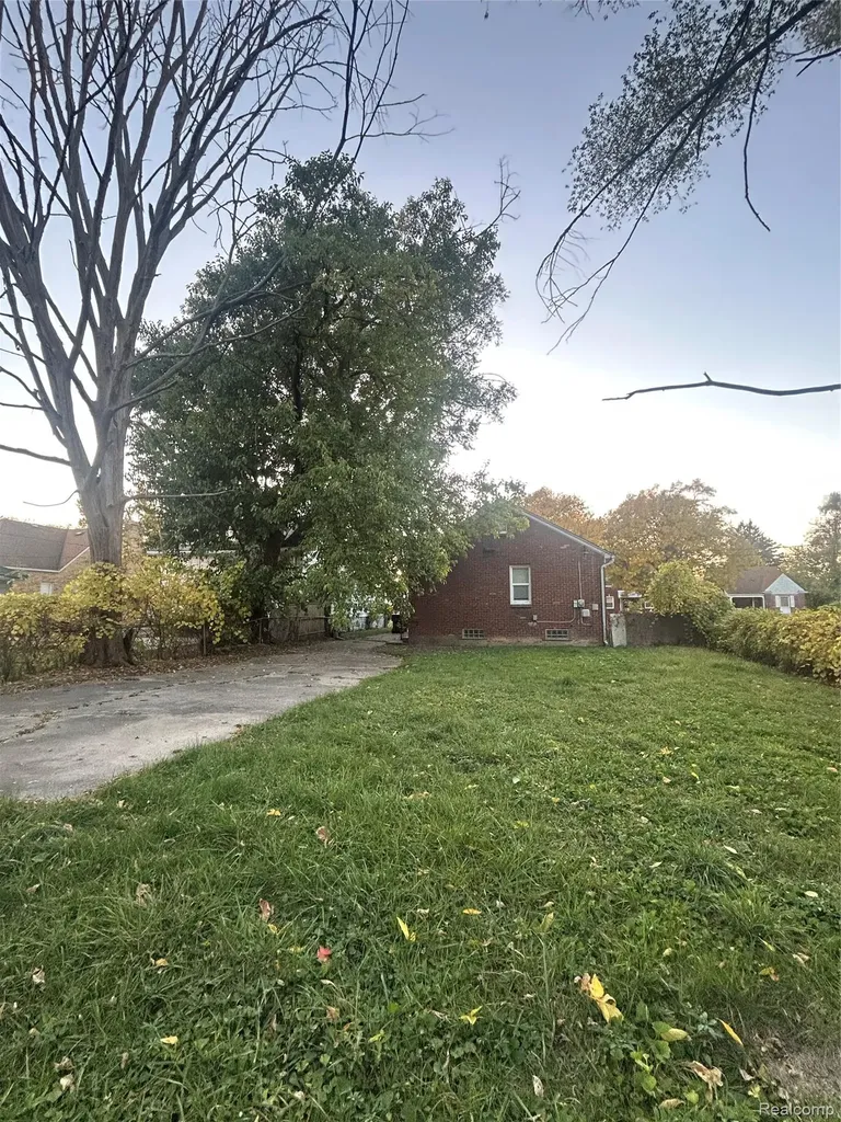 15730 Winthrop Detroit City MI 48227