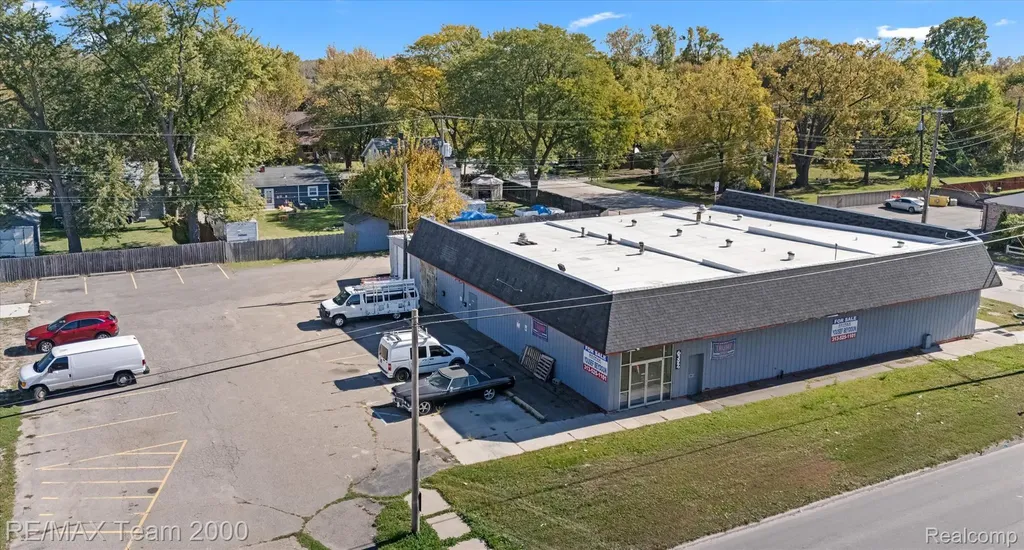 6397 Middlebelt Road Romulus City MI 48174