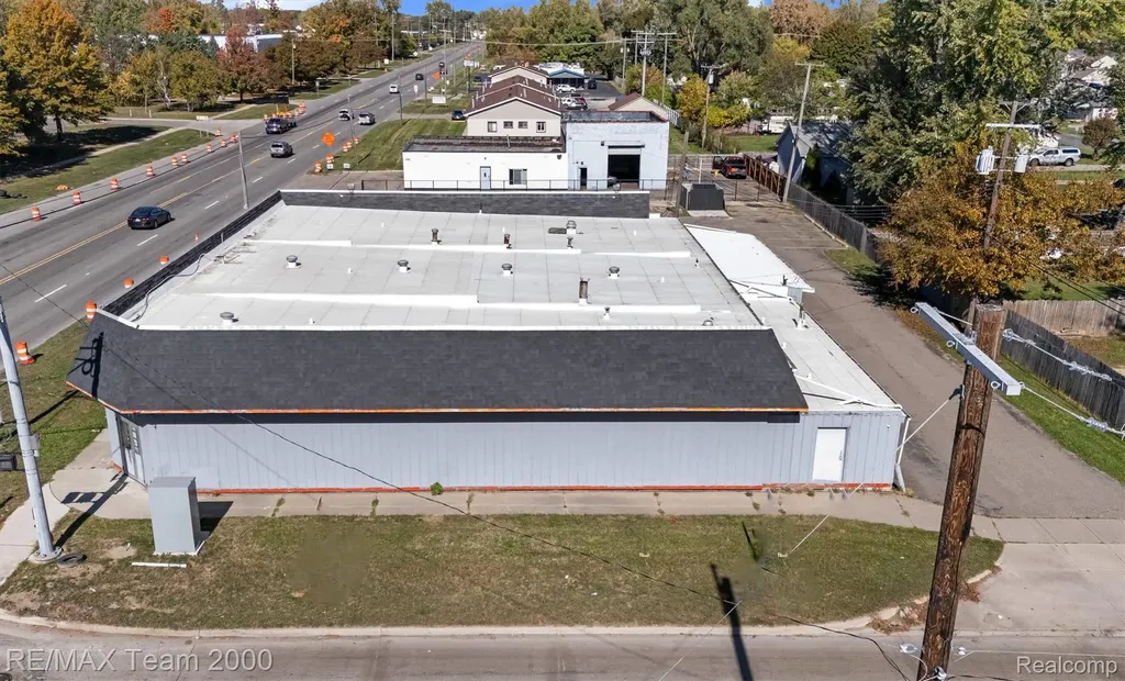 6397 Middlebelt Road Romulus City MI 48174