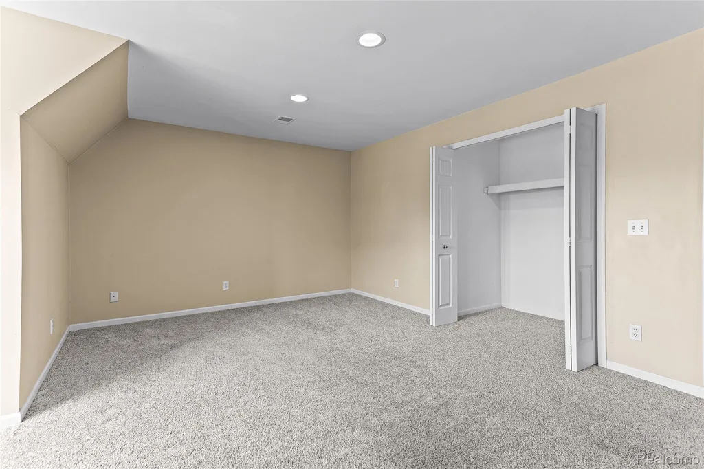 1465 Addington Lane Ann Arbor City MI 48108