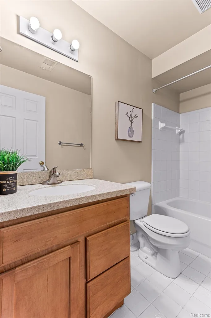 1465 Addington Lane Ann Arbor City MI 48108