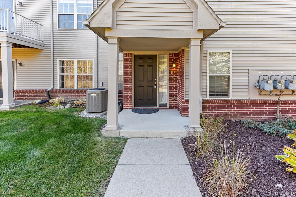 1465 Addington Lane Ann Arbor City MI 48108