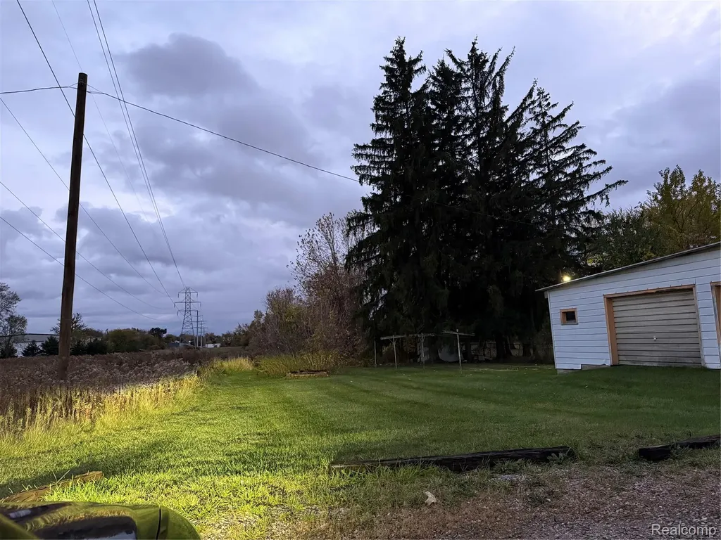 2256 E Main Street Owosso City MI 48867