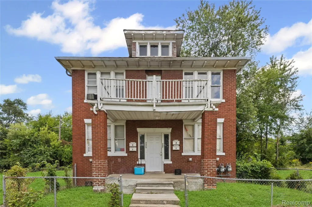 2675 W Buena Vista Street Detroit City MI 48238