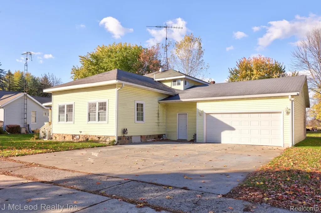 4618 Main Street Millington Village MI 48746