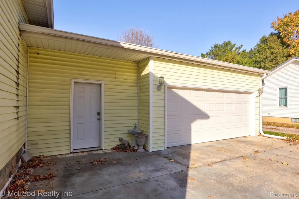 4618 Main Street Millington Village MI 48746