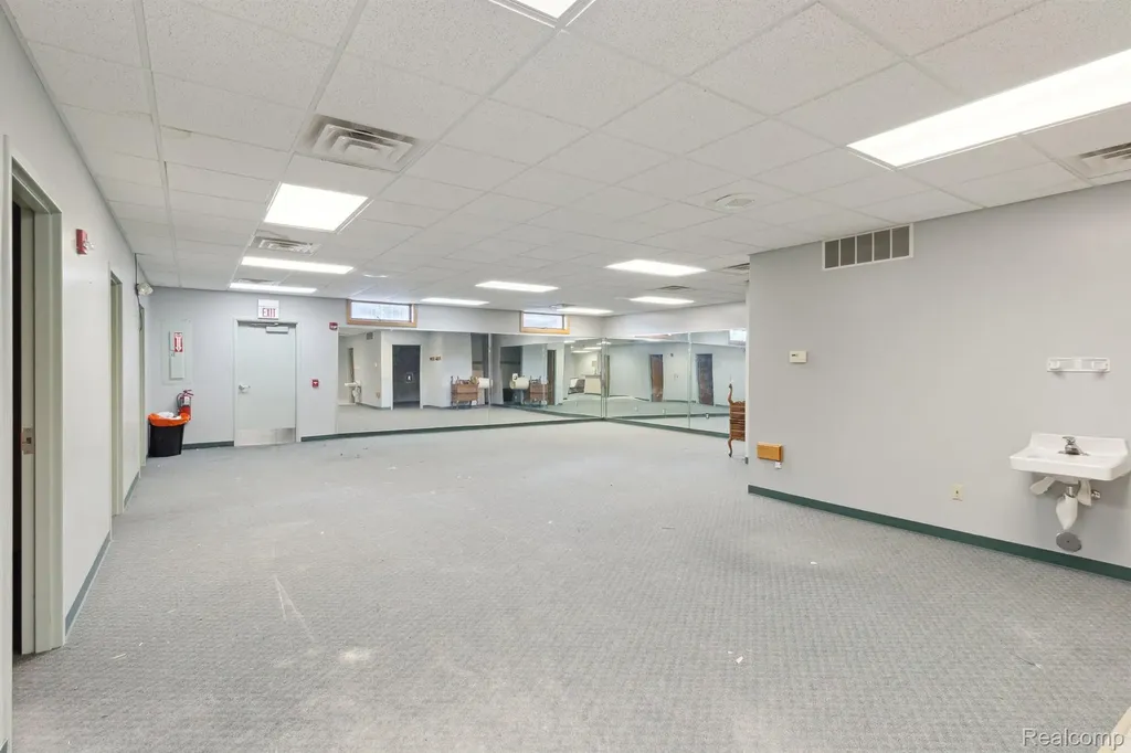 1380 E Main Edmore Village MI 48829