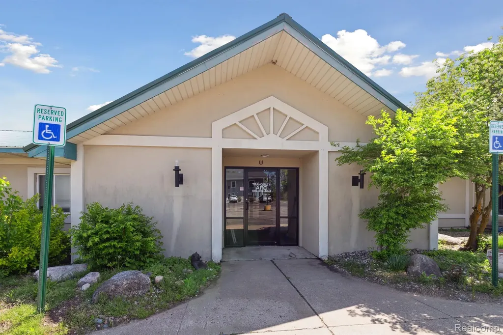 1380 E Main Edmore Village MI 48829