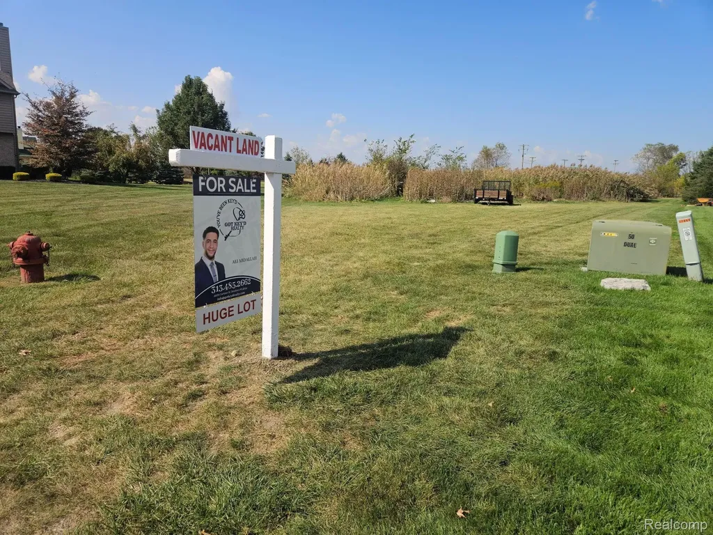 37870 Cottonwood Court Huron Charter Township MI 48164