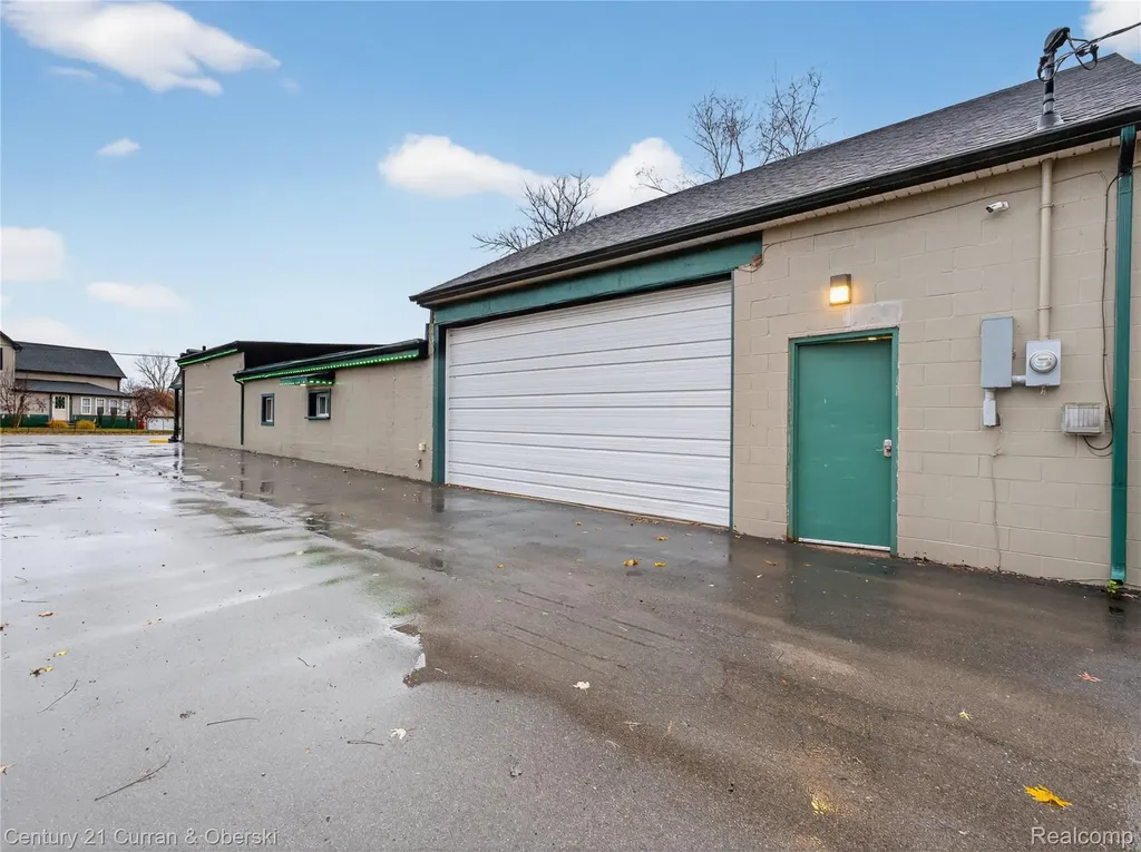27996 Waltz Road Huron Charter Township MI 48164