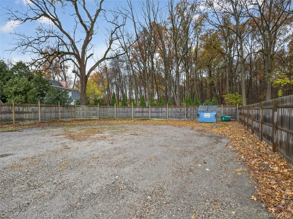 27996 Waltz Road Huron Charter Township MI 48164