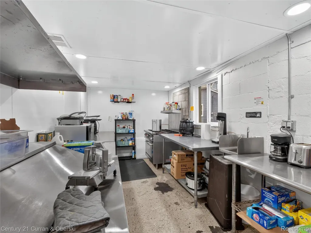 27996 Waltz Road Huron Charter Township MI 48164