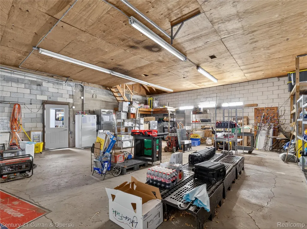 27996 Waltz Road Huron Charter Township MI 48164