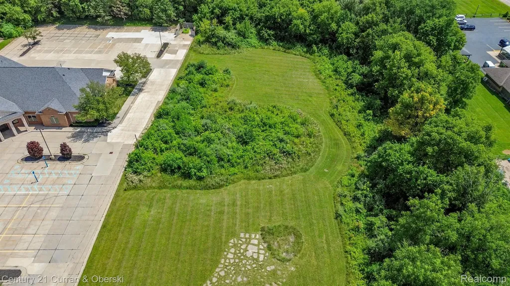 38500 Garfield Road Clinton Charter Township MI 48038