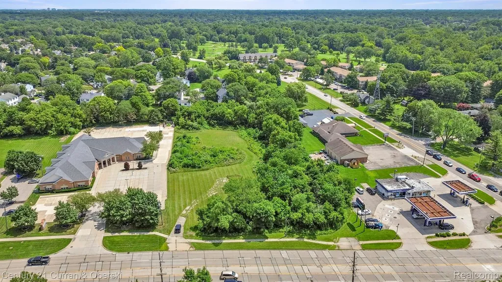 38500 Garfield Road Clinton Charter Township MI 48038