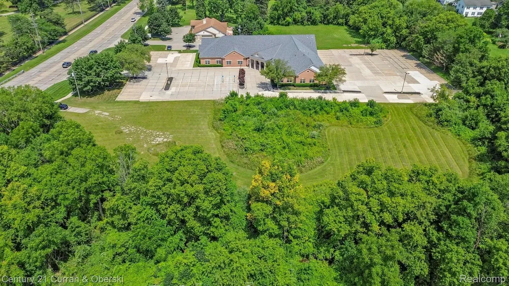 38500 Garfield Road Clinton Charter Township MI 48038