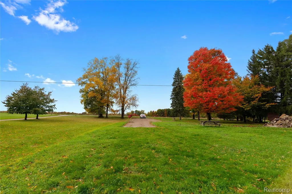 66301 County Road 681 Hartford City MI 49057