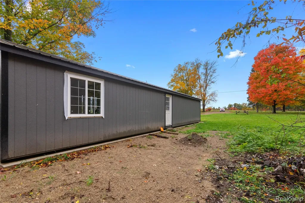 66301 County Road 681 Hartford City MI 49057