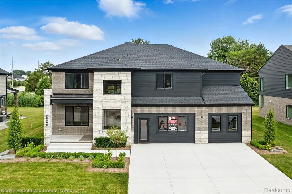 24796 Tribute Drive Macomb Township MI 48042